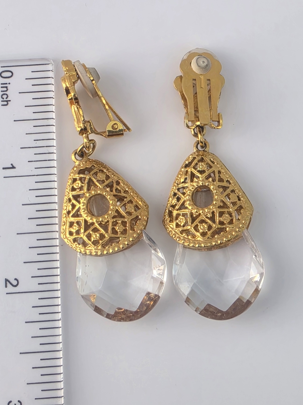 Vintage Crystal Chandelier Gold Tone Filigree Drop Clip On Earrings - Picture 2 of 2